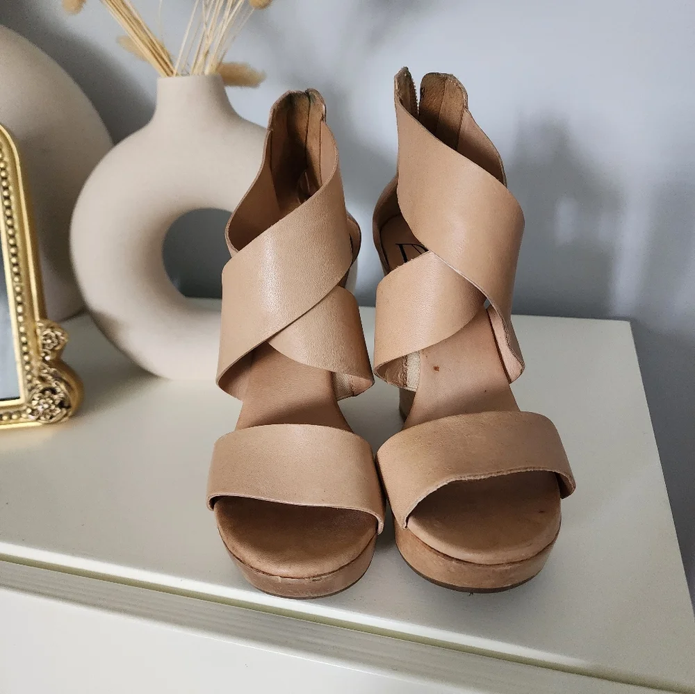 Diane Von Furstenburg Camel Vachetta Opal Wedge Wood Heels